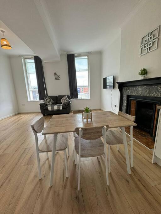 Spacious Flat In Sheffield City Center Gs304 Buitenkant foto